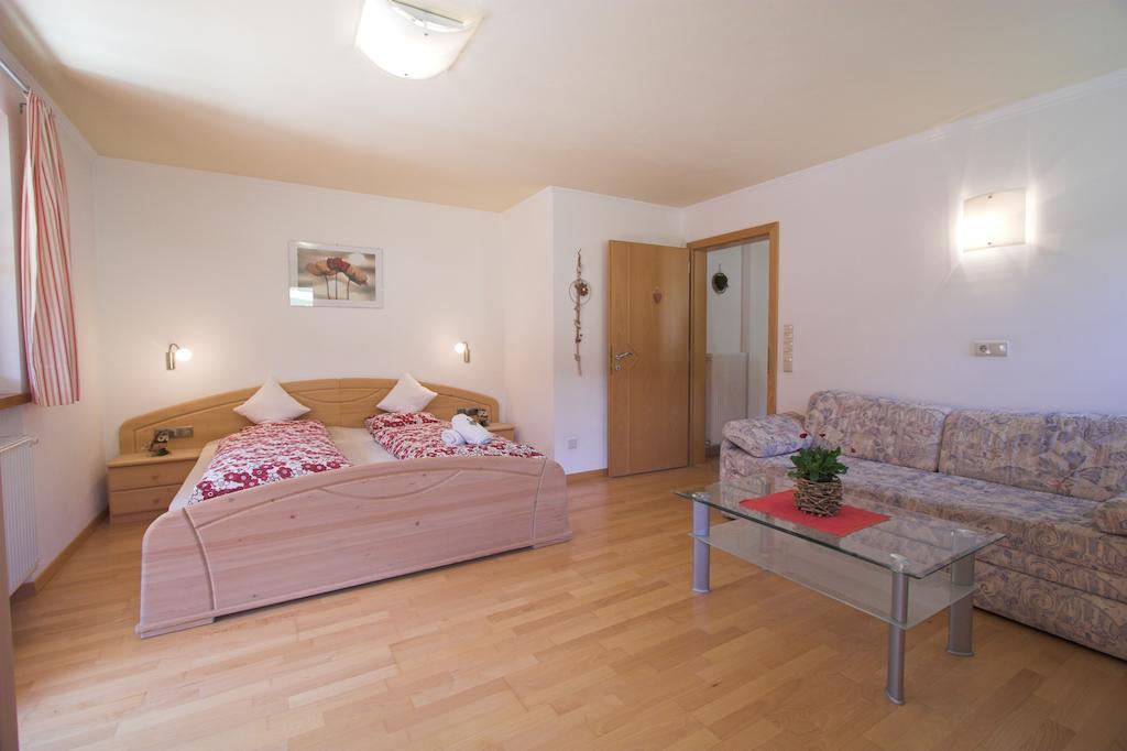 Apartments Dilln Guetl ティーレス 部屋 写真